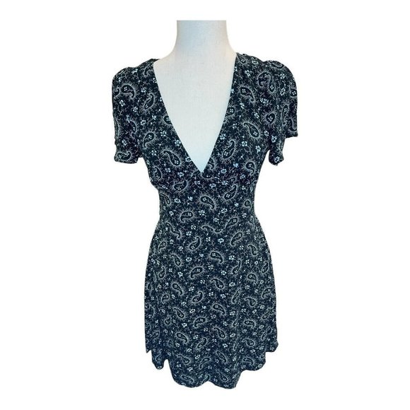 bp Dresses & Skirts - 𝅺NWT  BP Paisley Flutter Sleeve V-Neck Dress BLACK AND TEAL - SIZE XS